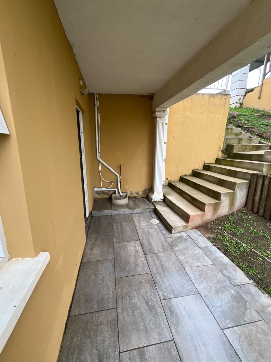 To Let 1 Bedroom Property for Rent in Beacon Bay Eastern Cape